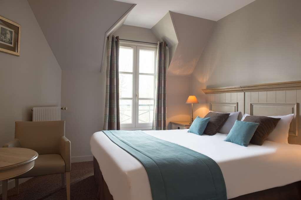 Ogaux Vieux Remparts Hotel โพรแว็ง ห้อง รูปภาพ